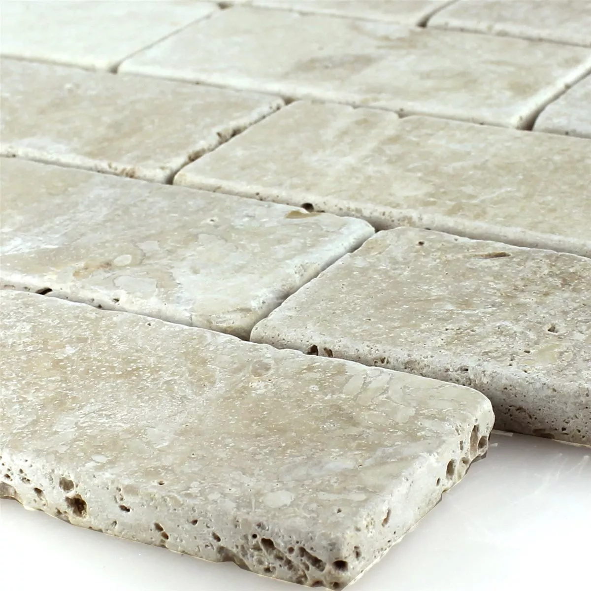 Z Travertinu. Keramická Mozaika Bugio Chiaro Brick